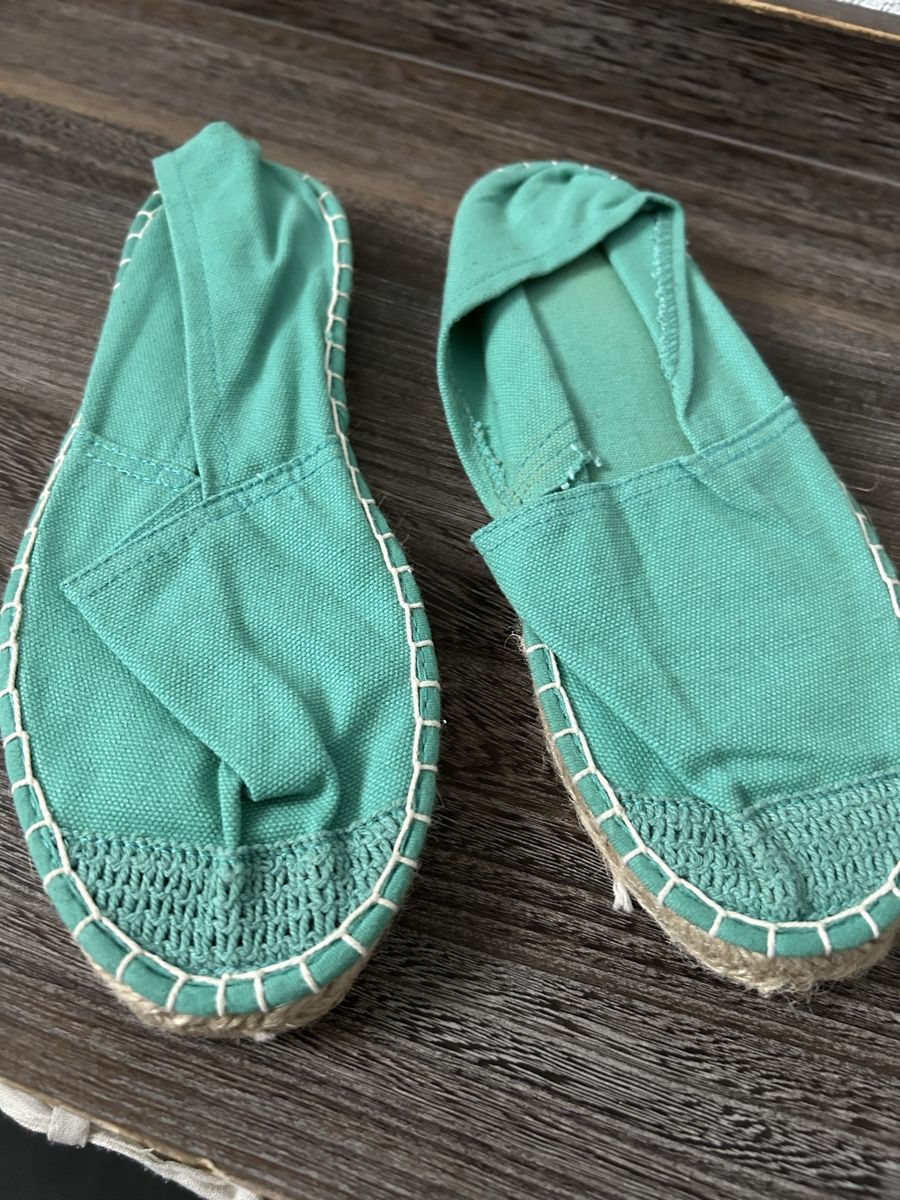 Scarpe da donna: Gut erhaltene, grüne Espadrilles, 39 Neu  – Nuovo (secondo la descrizione) da Beringen venduto da Sternli650