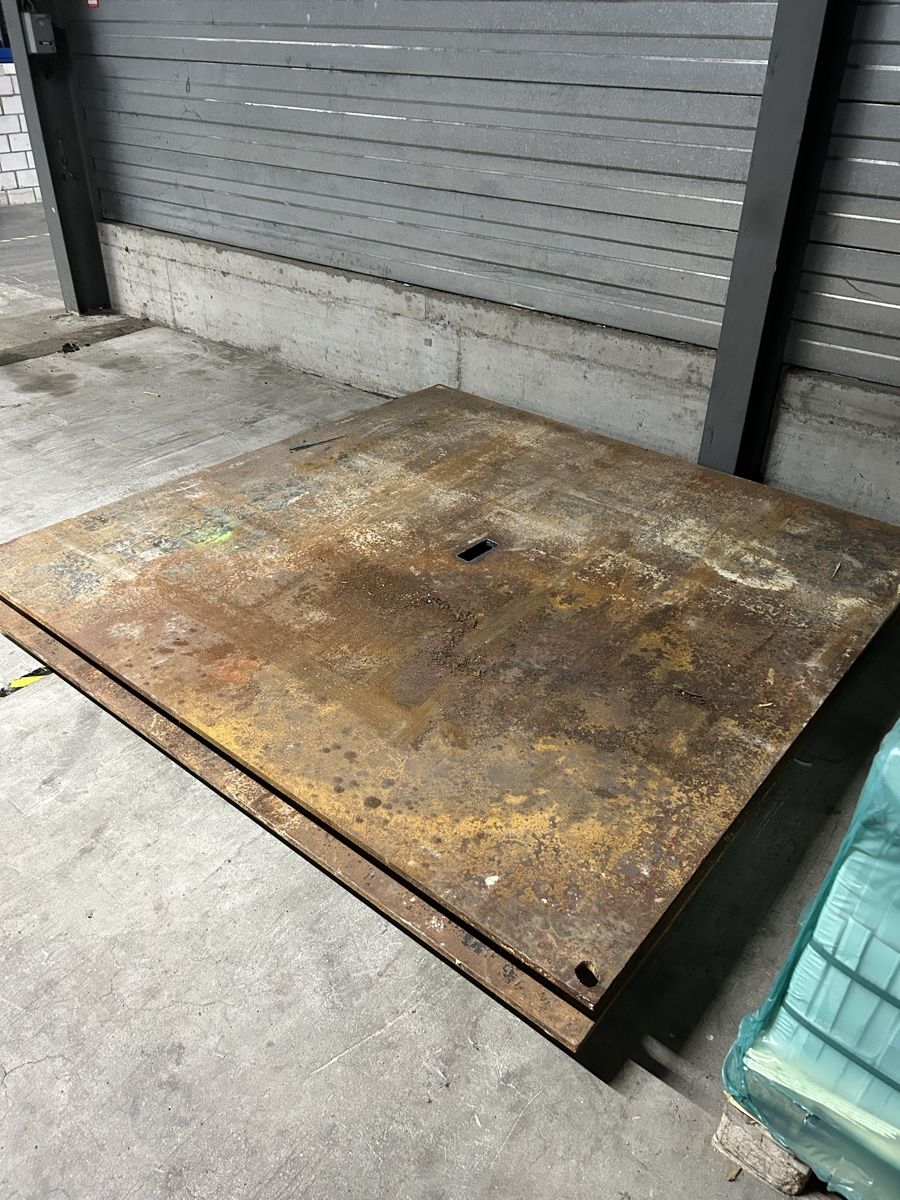 Servierplatten: Stahlplatten Panzerplatten Schwerlastplatten – Gebraucht aus Salmsach von Takeuchi_W395 2