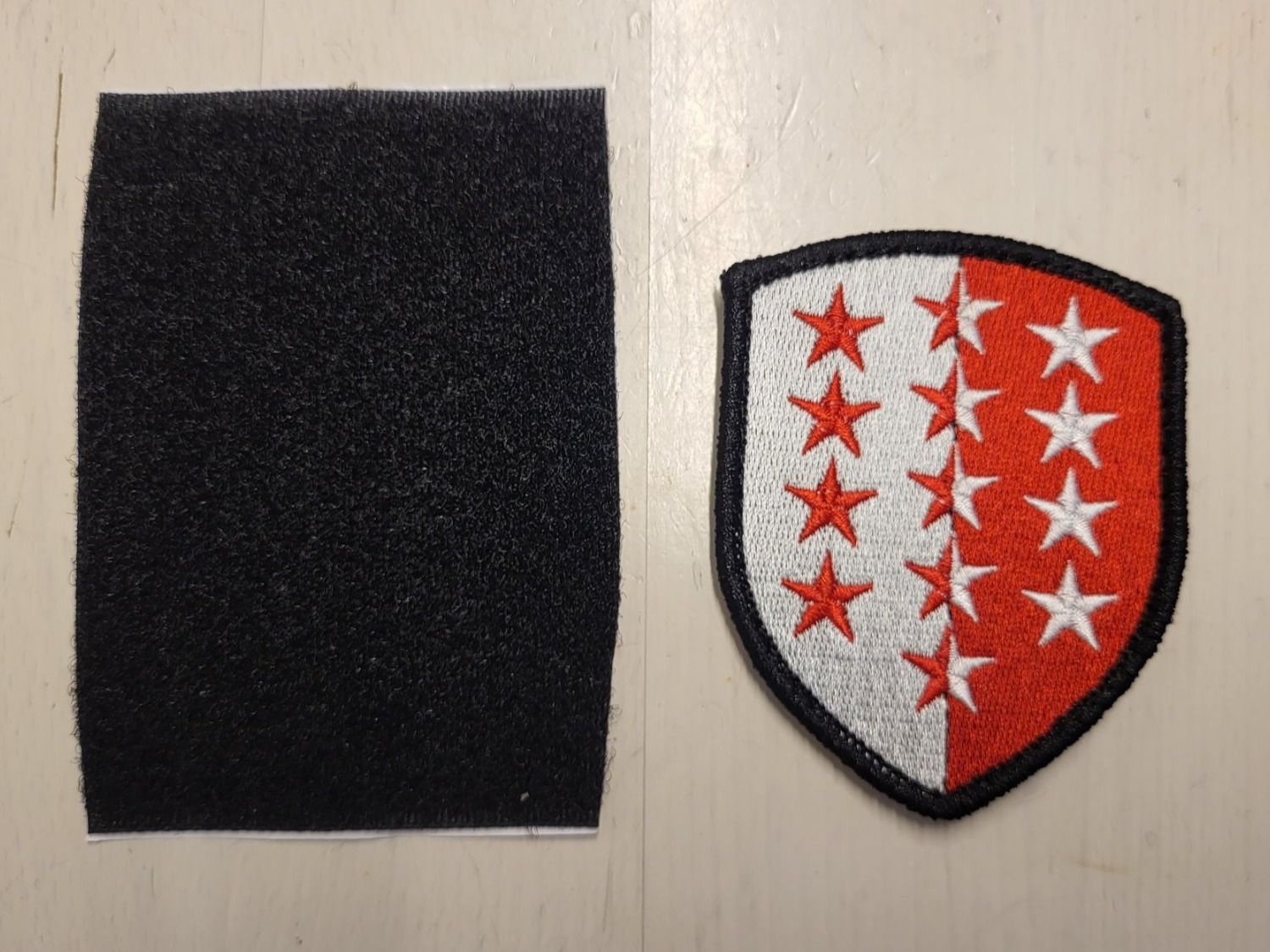Schweizer Armee Placchette & Badge: Badge Wallis Militär Klett NEU – Nuovo e nell'imballaggio originale da Brunnen venduto da Burger_king 1