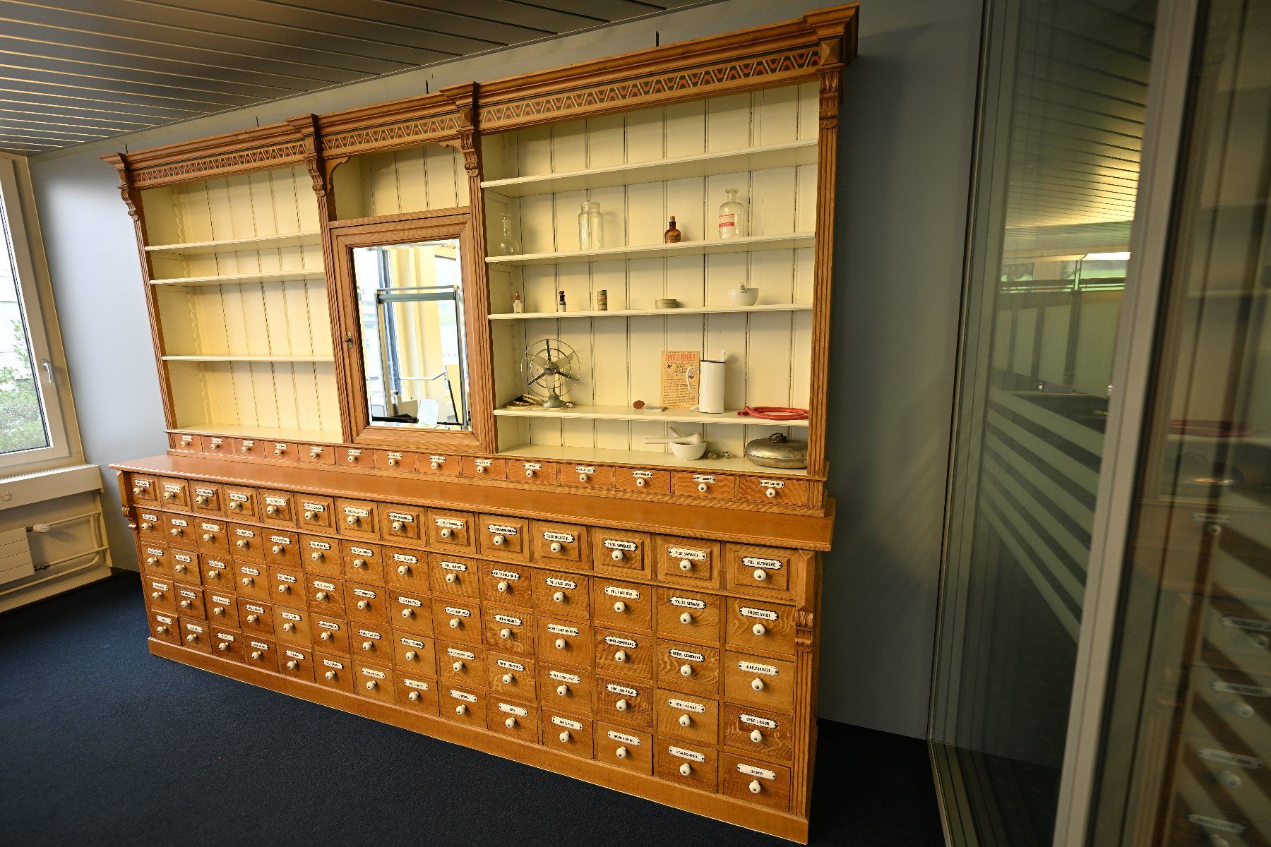 Armadi: Apotheker-Schrank antik (ca. 1890) – Usato da Walchwil venduto da buywithmats 9