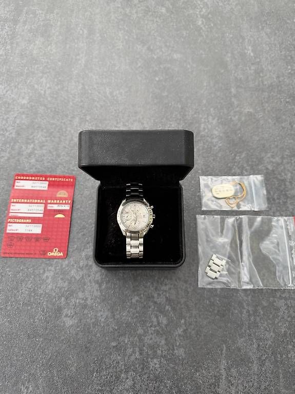 Omega Orologi: Omega Speedmaster Ref. 3211.30 mit Papieren – Usato da Hettiswil venduto da nii_cj8n 4