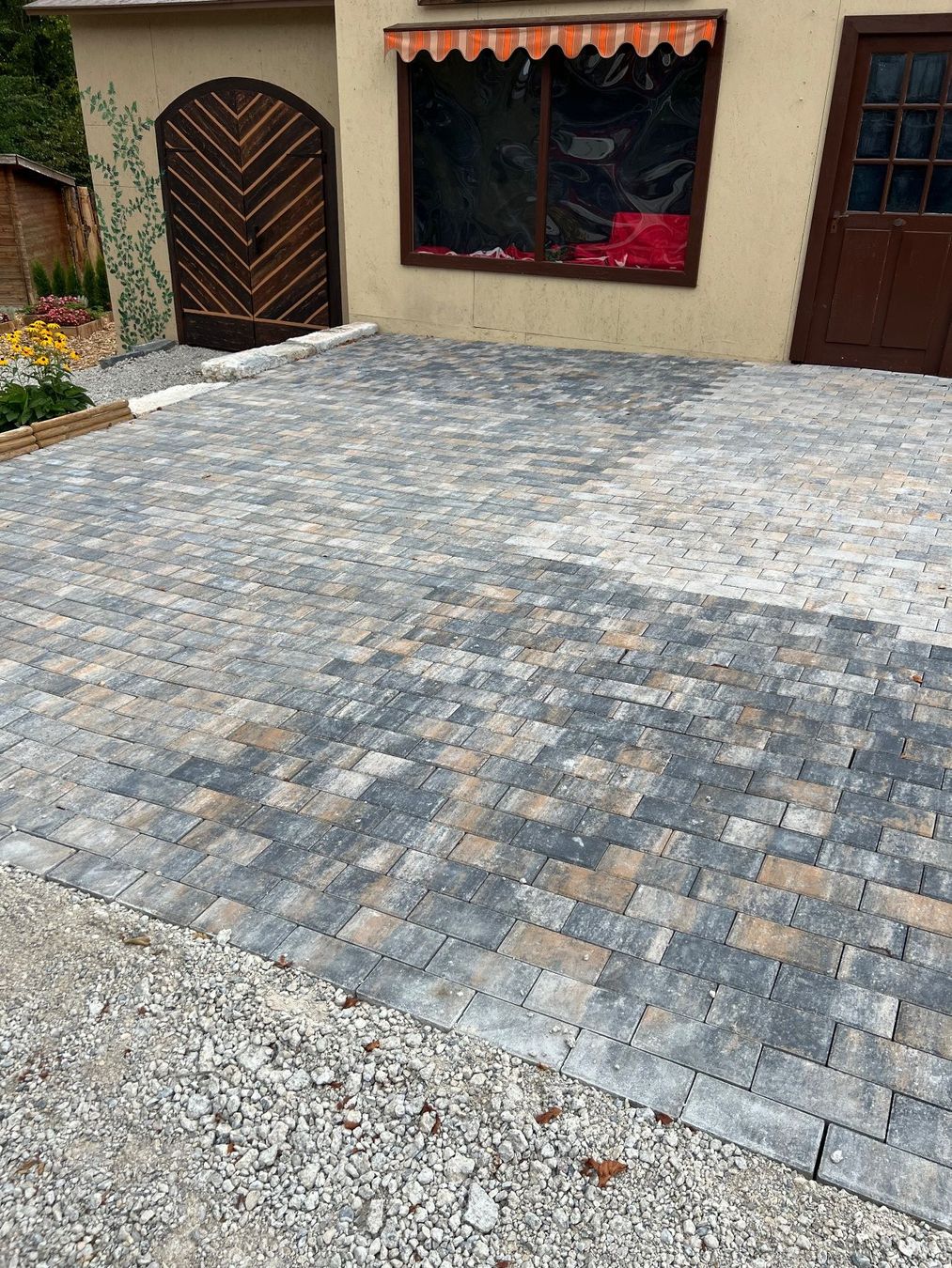 Pierres & tuiles: Pflastersteine ca. 38m2 – D'occasion à Wangen an der Aare par TBYN 1