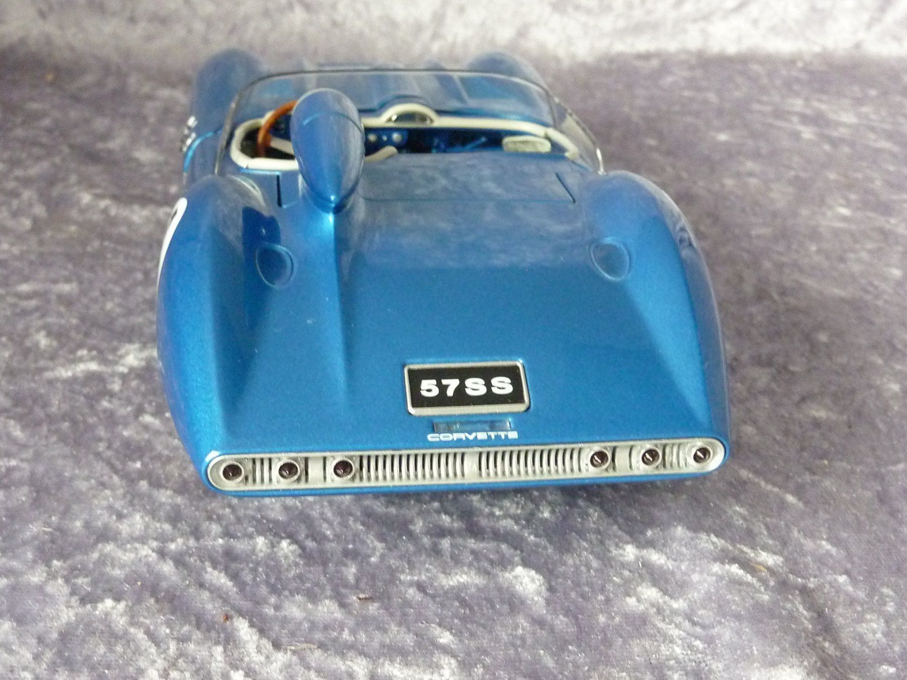 Autoart Modellini d'auto: Chevrolet Corvette SS 1957  1:18 – Nuovo e nell'imballaggio originale da Dürrenäsch venduto da modellautos4you 6