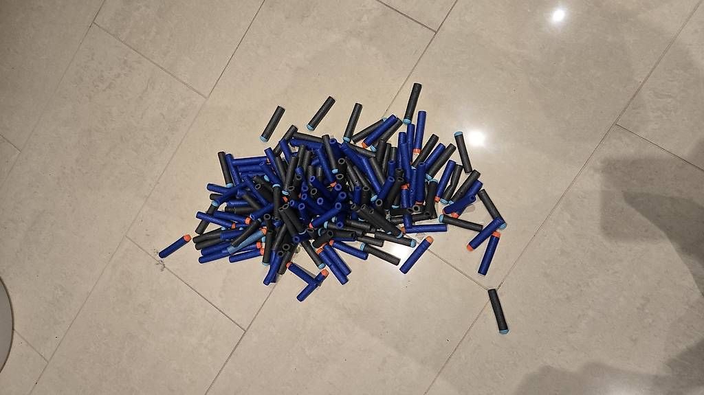 Jouets: Diverse Nerfs,Blaster, Pistolen – D'occasion à Frutigen par Daniel_Fru 1