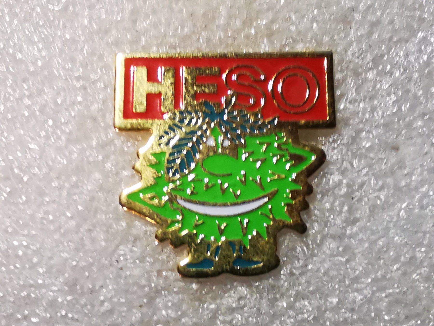 Placchette & Badge: Ansteckpin 70: Heso – Usato da Oppligen venduto da Pin-Fall-Shop