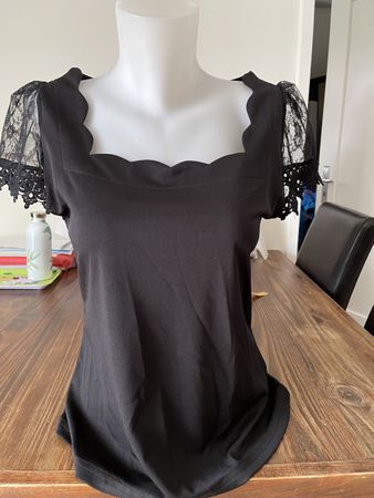 Shirt en dentelle noire Noracora M -neuf 