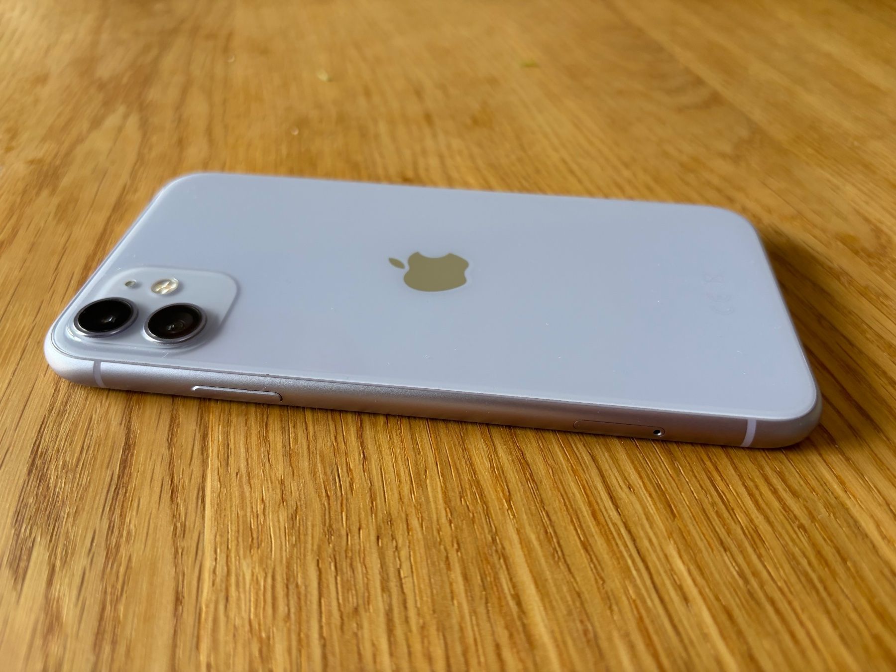 Apple Handys / Smartphones: iPhone 11, 64 GB, lila – Gebraucht aus Wil SG von Klicks 8
