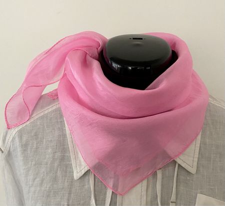 Zartes Seiden-Foulard in Rosa – Eleganter Schal 52x50 cm