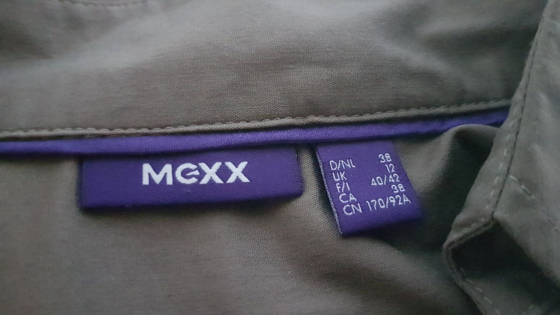Mexx Camicette: Chemisier vert olive gris taille 38 marque MEXX – Usato da Villiers venduto da san_jn5w 2