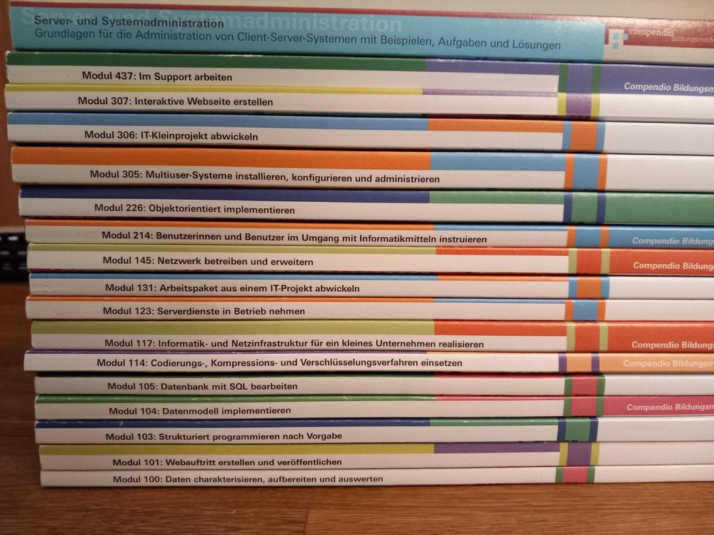 Compendio Informatik Lehrbücherpacket (Gebraucht) in Regensdorf für CHF ...