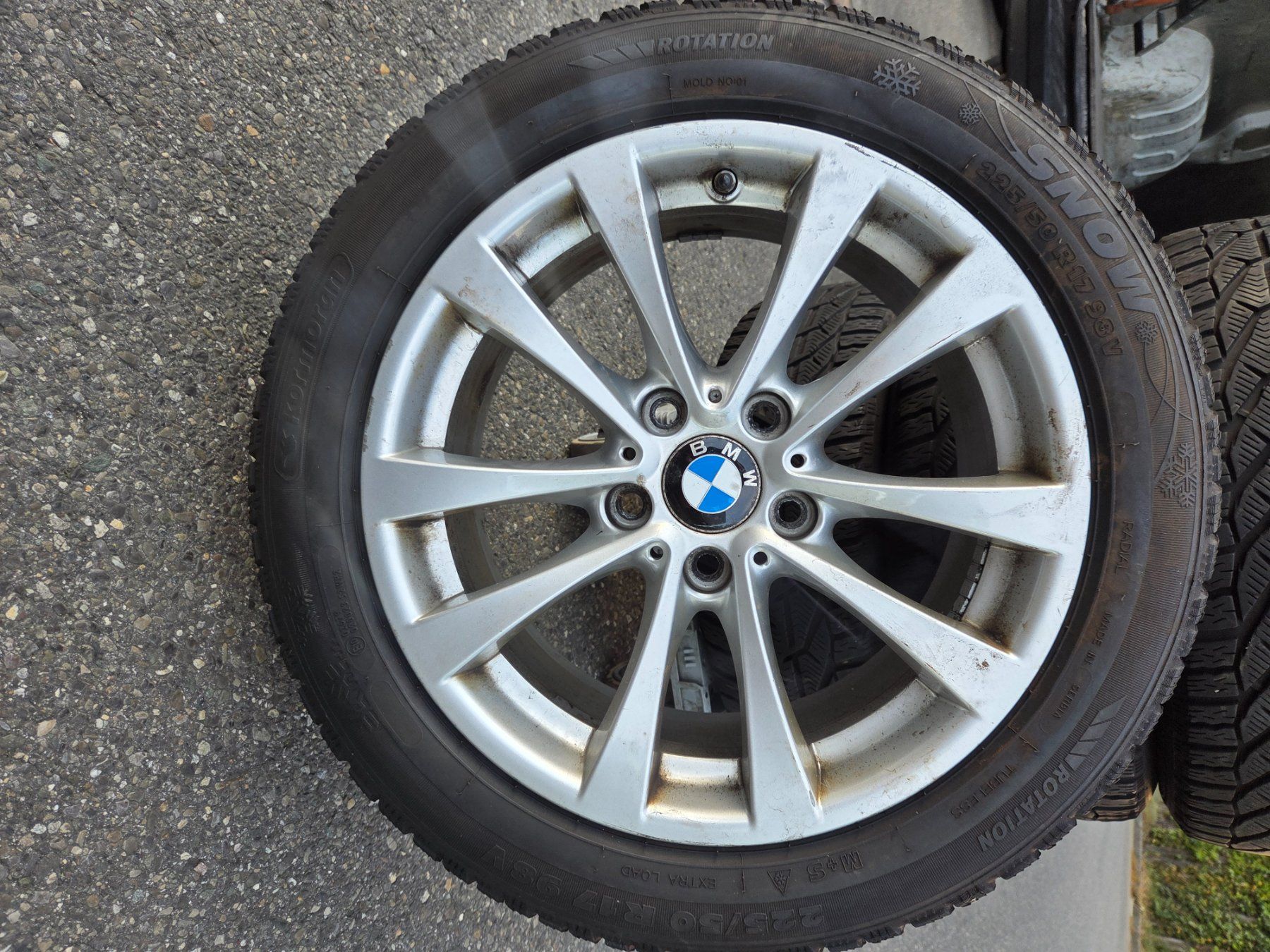 Pneumatici & Ruote complete: BMW alufelgen mit pneu – Usato da Fischbach-Göslikon venduto da Emanuel.Bardhi