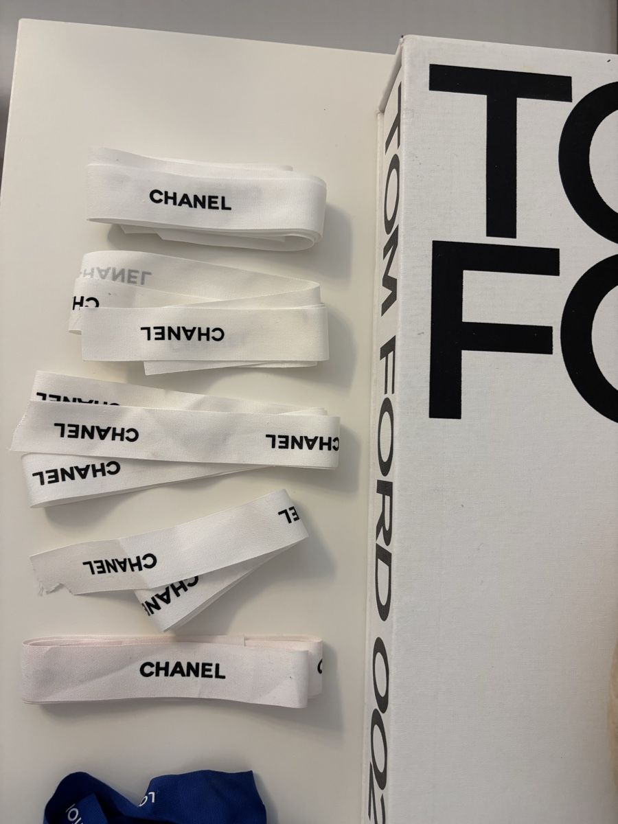 Dekobänder: Chanel Louis Vuitton Gift Ribbon Bows – Neu (gemäss Beschreibung) aus Horgen von lme_8kj7 1