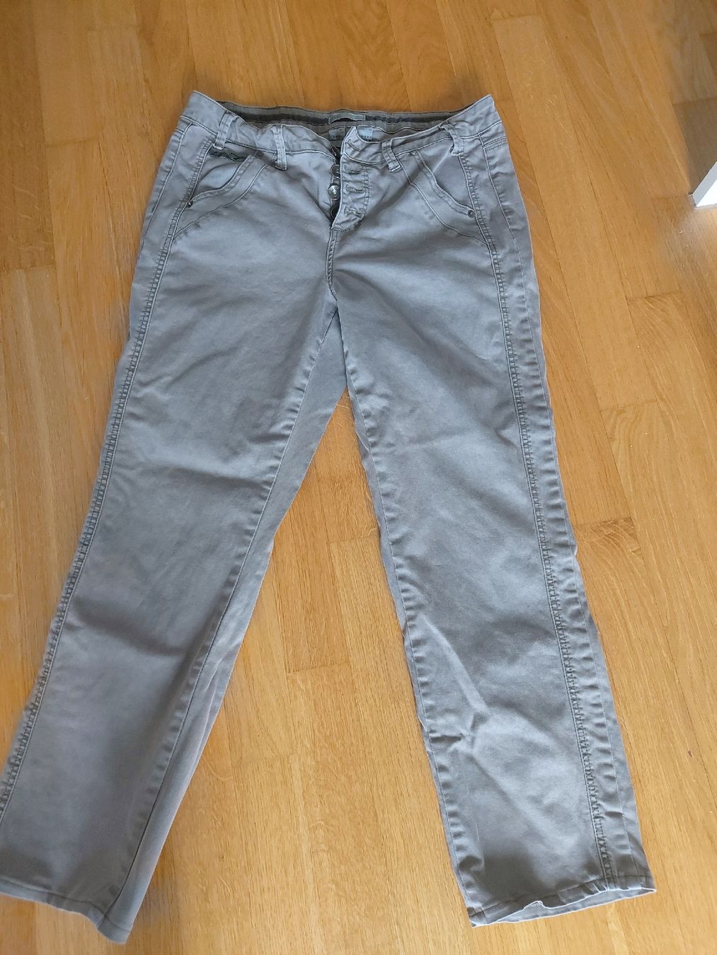Pantaloni: NILE Jeanshose in Gr.L – Usato da Ossingen venduto da sch_p6d5