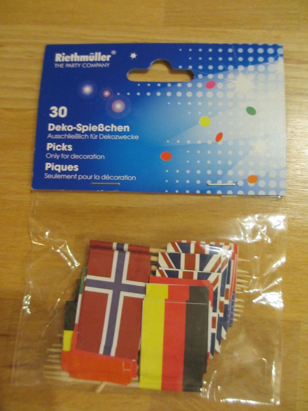 Alle Dekorationen: Party Spiesschen mit Länderflaggen, 5 Packungen – Neu und originalverpackt aus Herisau von fan_h9qj 1