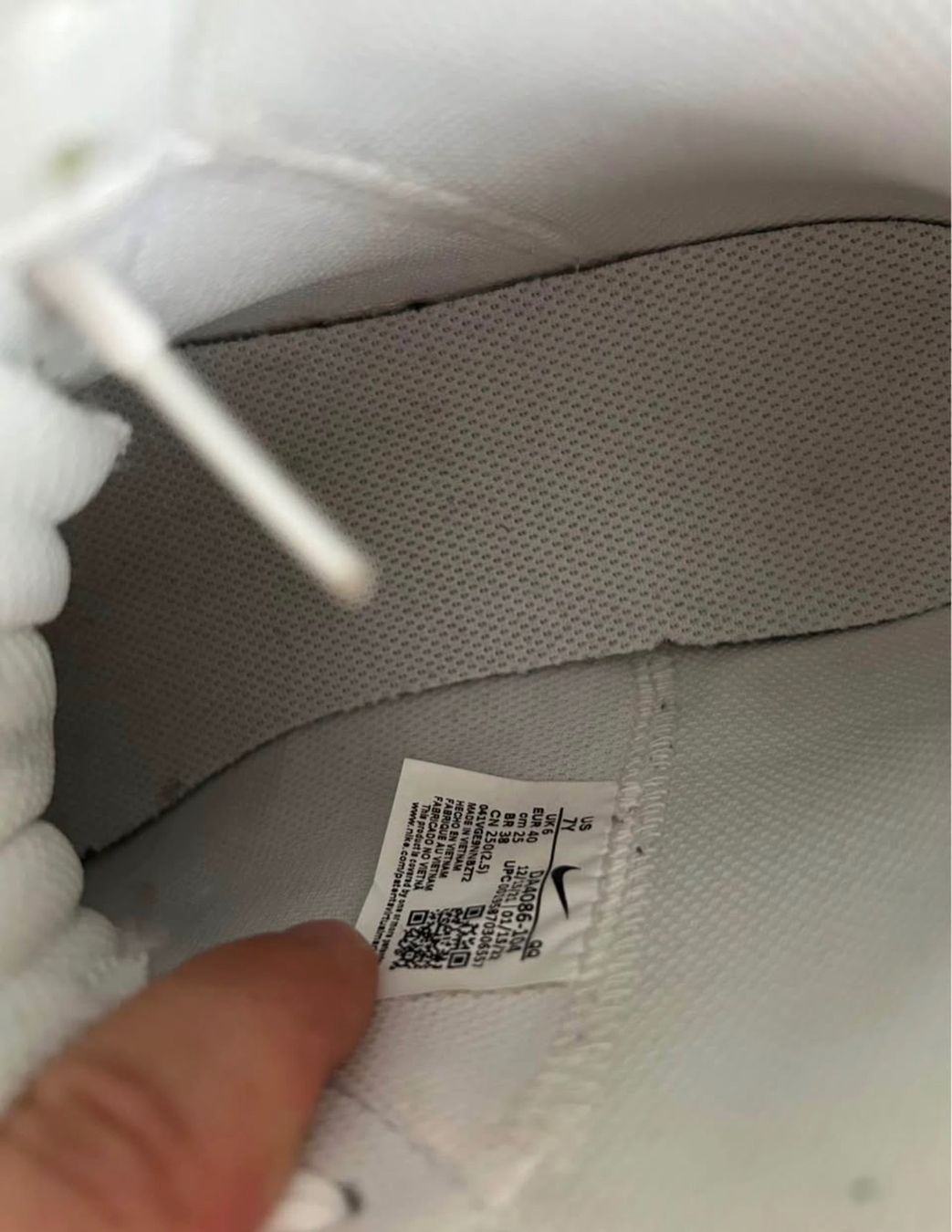 Nike Herrenschuhe: Nike  Schuhe – Gebraucht aus Oberbuchsiten von xhe_l69l 1