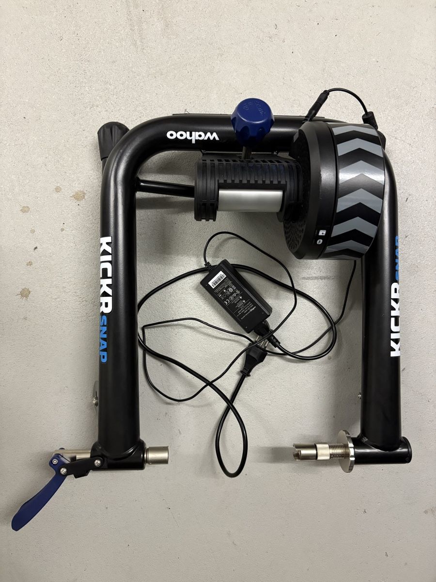 Wahoo Vélos d'appartement: Wahoo Kickr Snap Rolle mit Netzteil – Neuf (Voir description) à Zumikon par boo_zjt6 3
