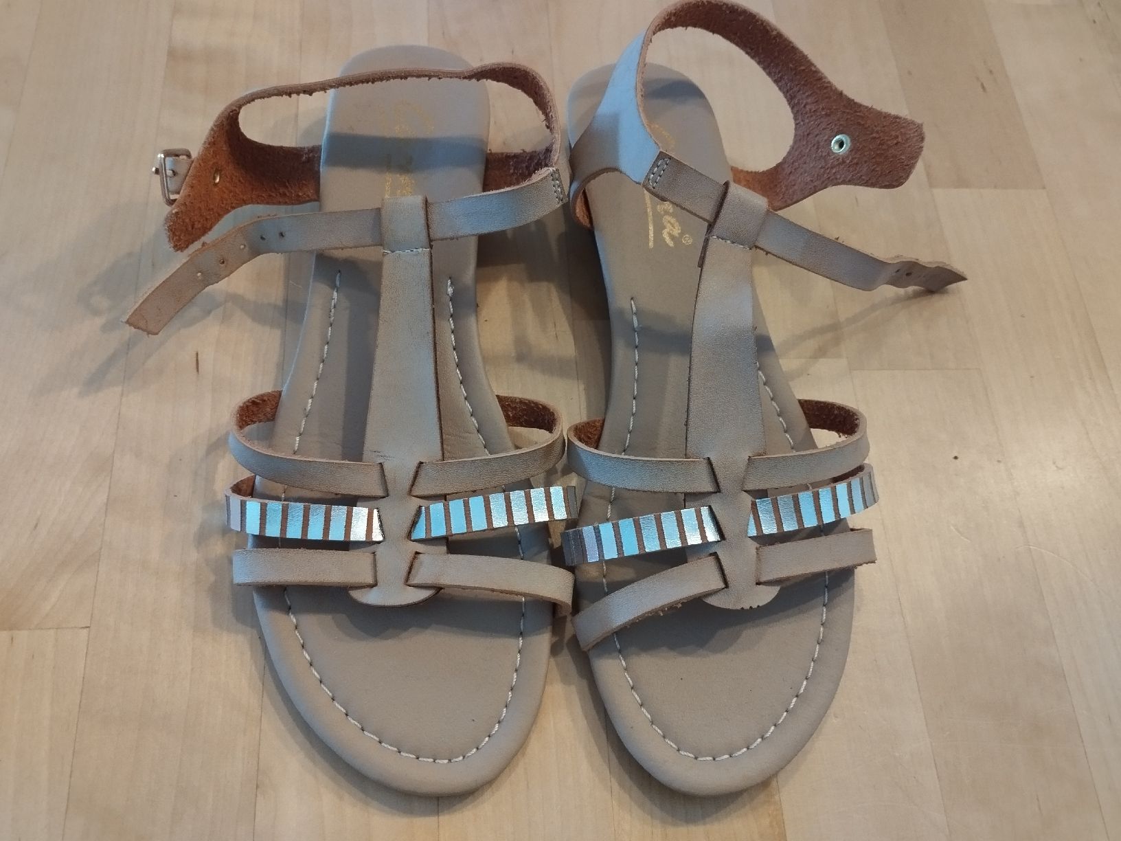 Scarpe da donna: Sandalen Grösse 38 – Usato da Zofingen venduto da Schokokuchen02 2