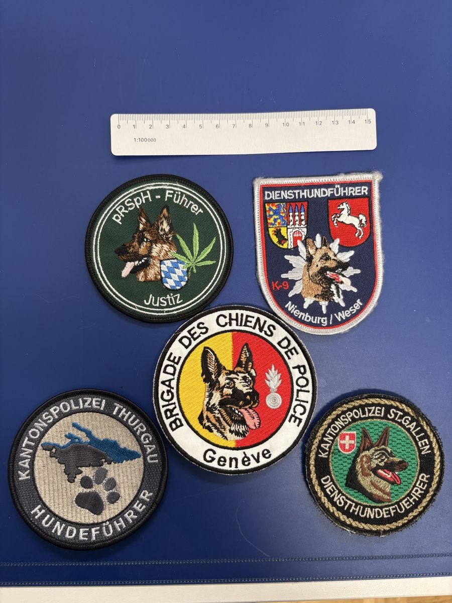 Swiss Placchette & Badge: Patchs collectionneurs conducteurs de chiens (5 pièces) – Usato da Conthey venduto da ale_fwf2