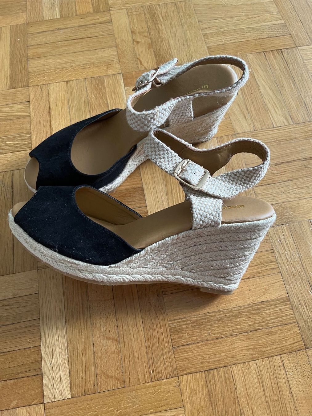 Damenschuhe: Keilsandalen – Neu (gemäss Beschreibung) aus Zürich von Dita06 1
