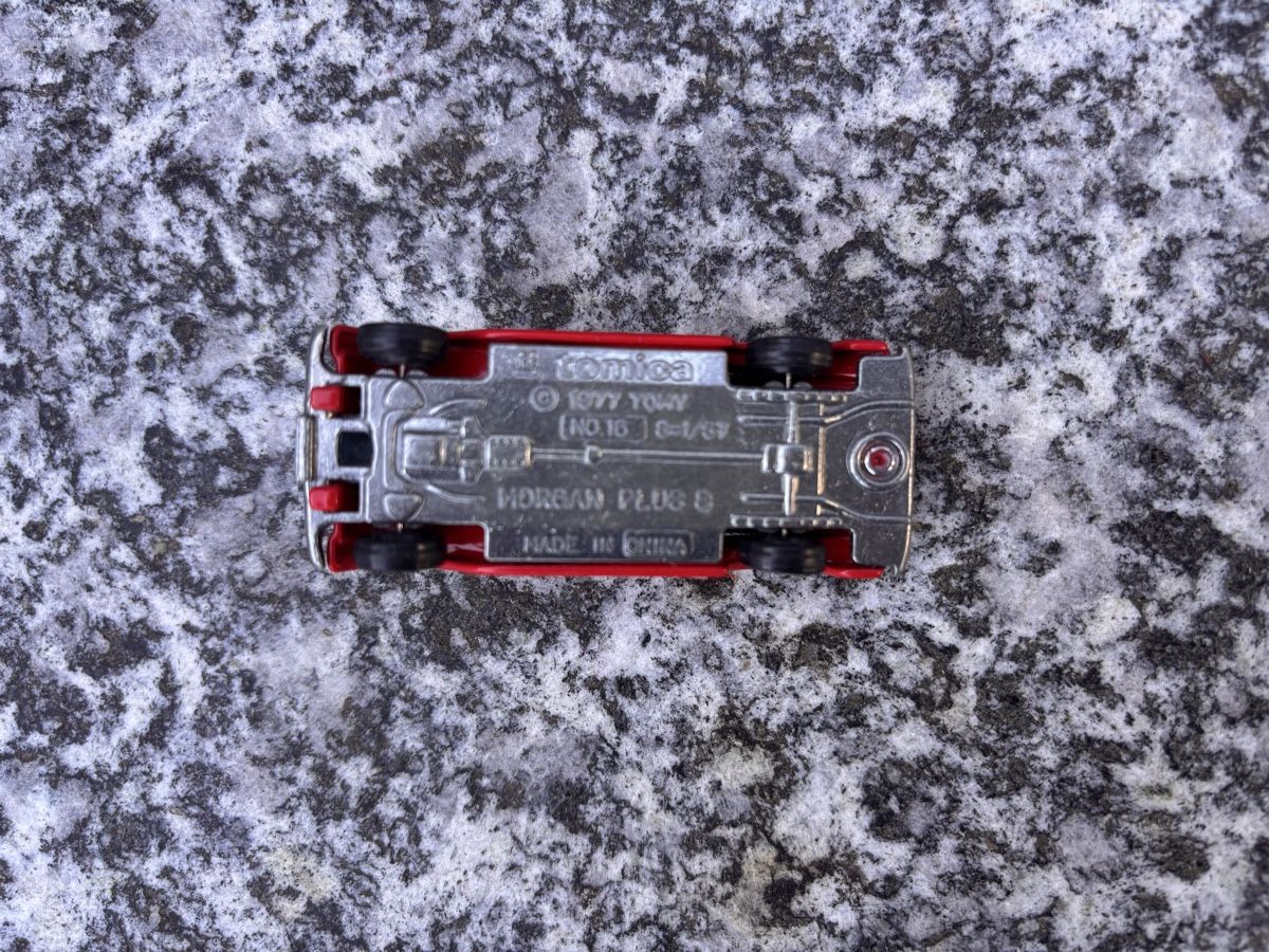 Modellini d'auto: Vintage Tomica Morgan Plus 8, Nr.16 – Usato da Bern venduto da justbetter 1