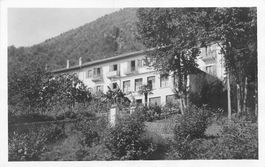Locarno Orselina (TI) Albergo immerso nel verde
