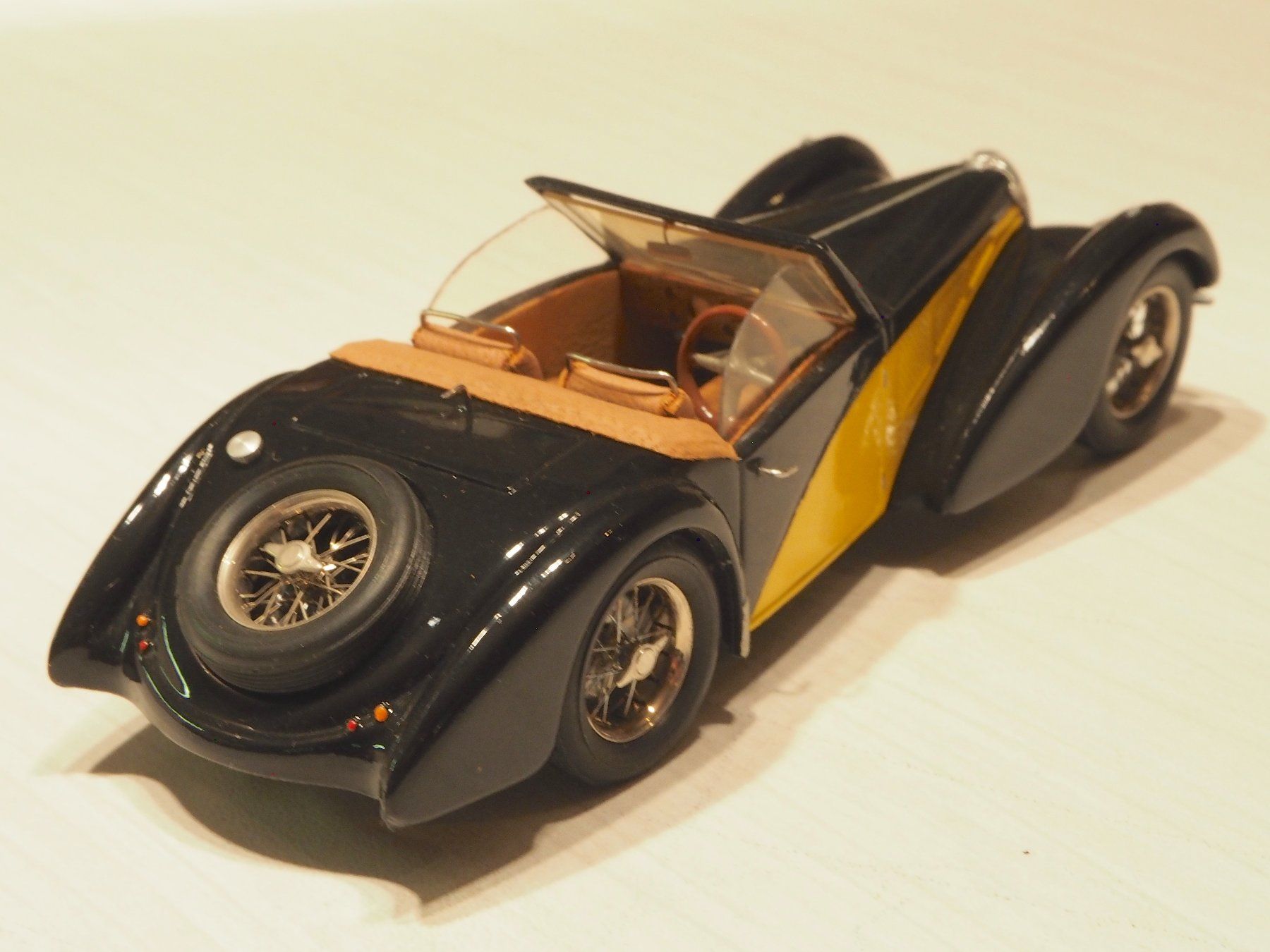 Bugatti Modellautos: Bugatti Type 57 S Atalante Découvrable + Cabriolet - DB Modè – Gebraucht aus Winterthur von 602ccm 2