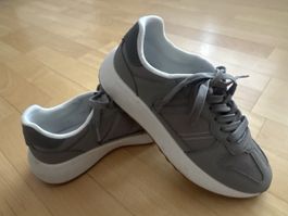 Vty Sneaker, Grösse 40, grau - sportlich, bequem!