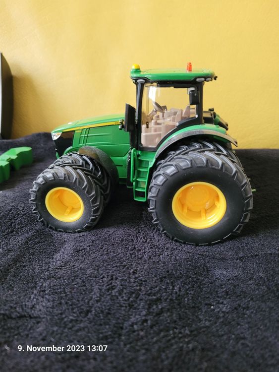 Siku Control 6736 John Deere 7290 R avec roues jumelées et module de