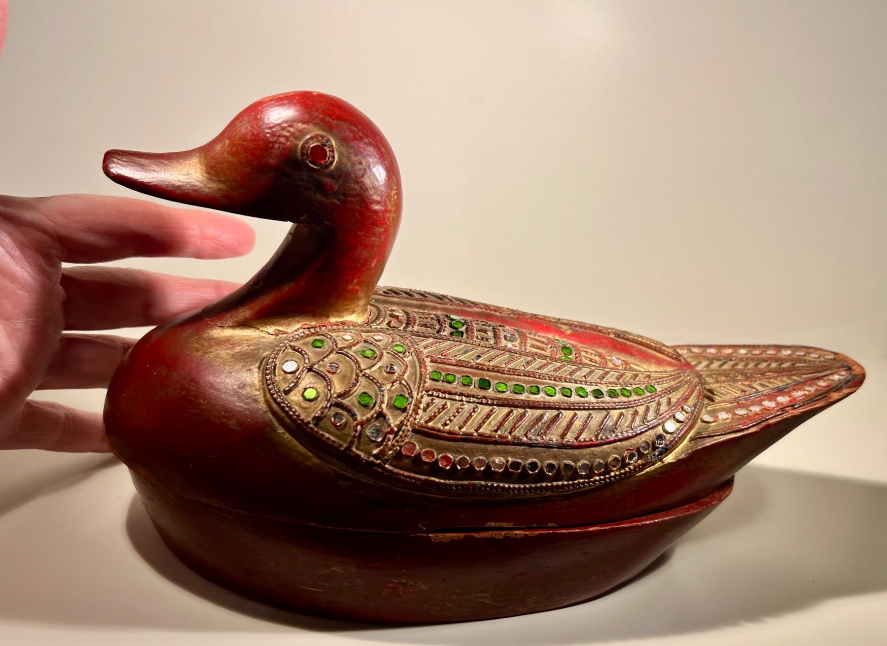 Dosen: Ancienne boîte bijoux canard, Burma, laque, éclats miroirs – Gebraucht aus Genève von DELIRBEADS 7