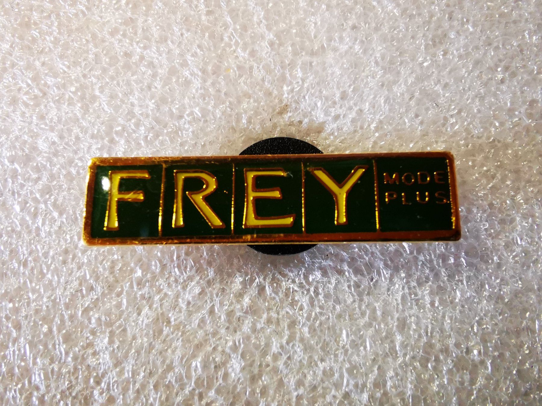 Placchette & Badge: Ansteckpin 2: Frey Mode Plus – Usato da Oppligen venduto da Pin-Fall-Shop