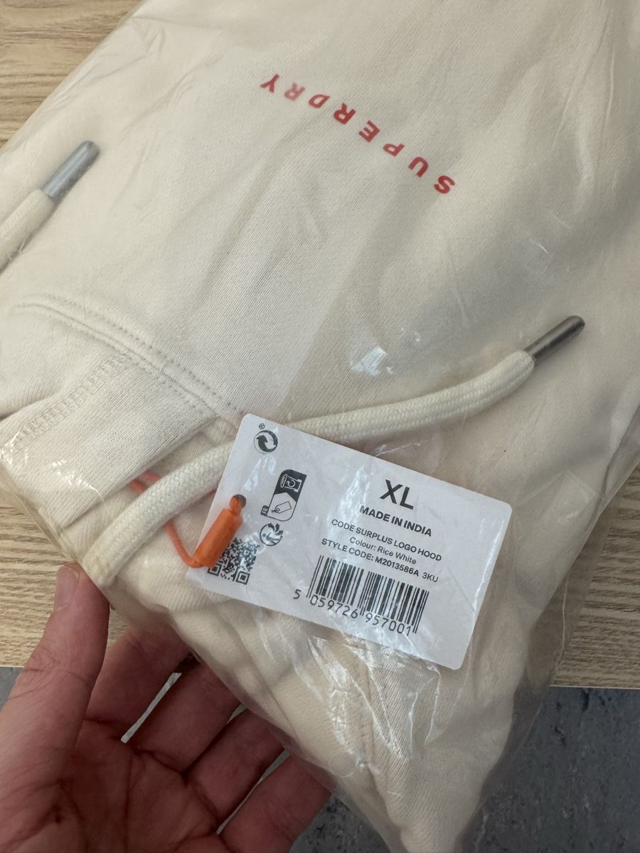 Superdry Maglioni & Felpe: Superdry Code Surplus Logo Hoodie Beige XL Neu – Nuovo e nell'imballaggio originale da Effretikon venduto da rus_2l2p 3