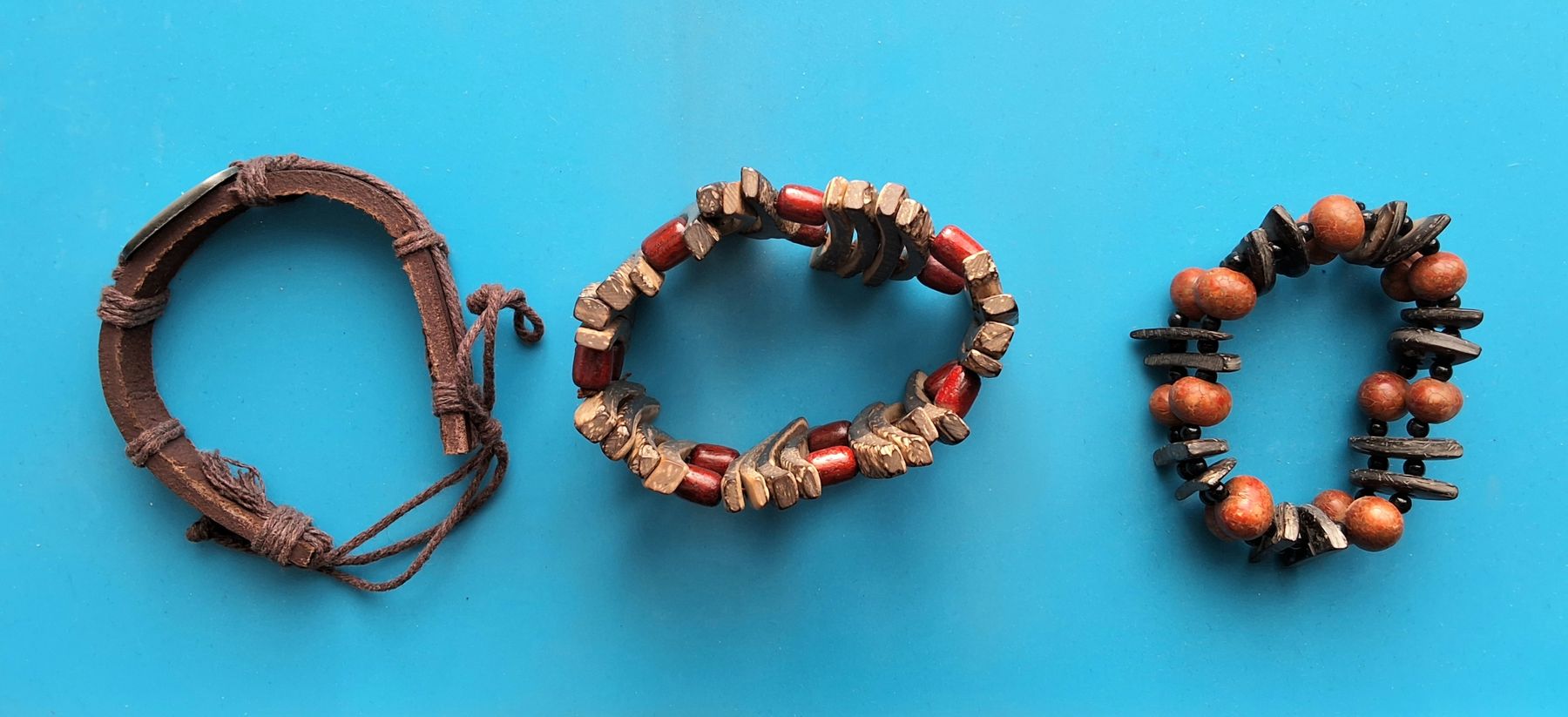 Altri gioielli: Lot: 3 x Armband – Usato da Oftringen venduto da Waltereg