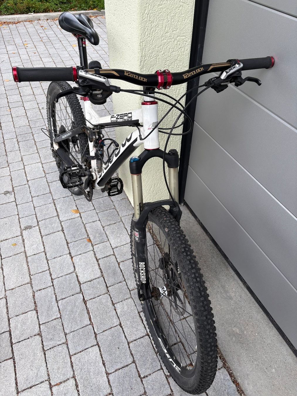 Mondia Vélos: Mountainbike mit Vollfederung – D'occasion à Beromünster par moonrunner 1