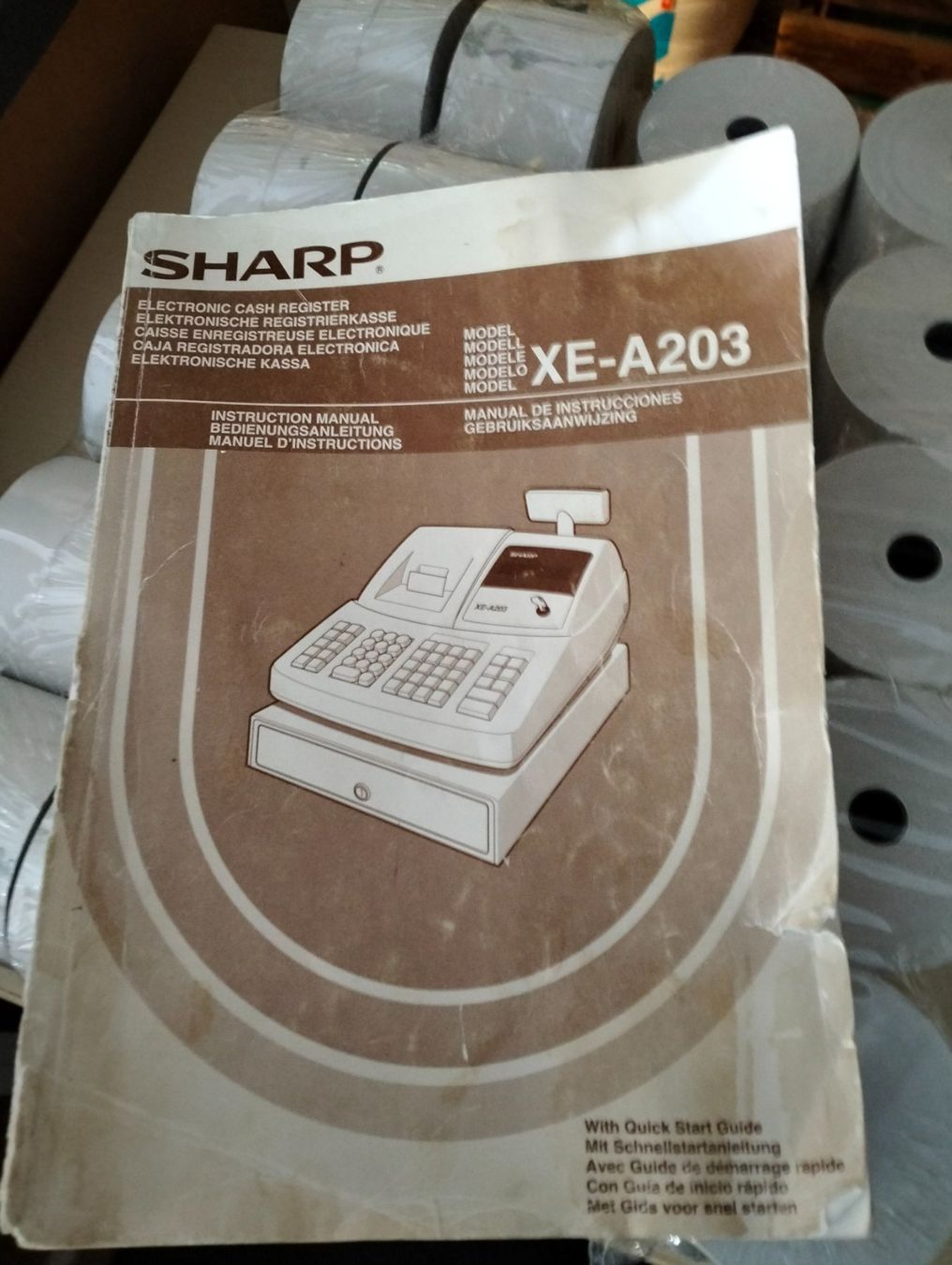 Sharp Registratore di cassa: Registrierkasse Sharp XE-A203 mit 20 Ersatzrollen – Usato da Termen venduto da Zofingia01 6