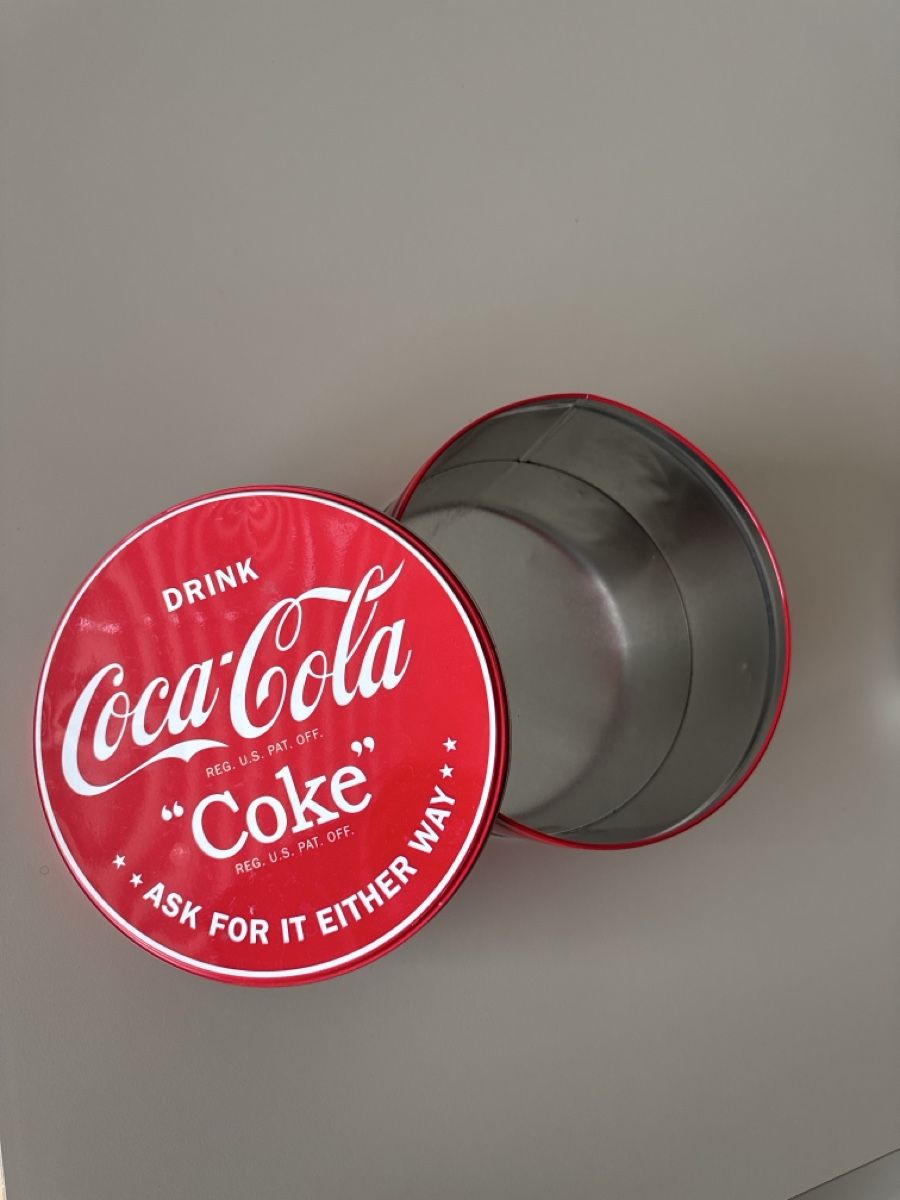 Dosen: Coca-Cola metal box (round) – Gebraucht aus Zürich von VittoDS 3