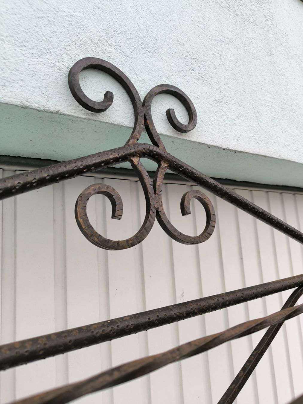 Guardaroba: Porte manteaux goût Feraud – Usato da Wittenheim venduto da LeGrenierdeSam 3