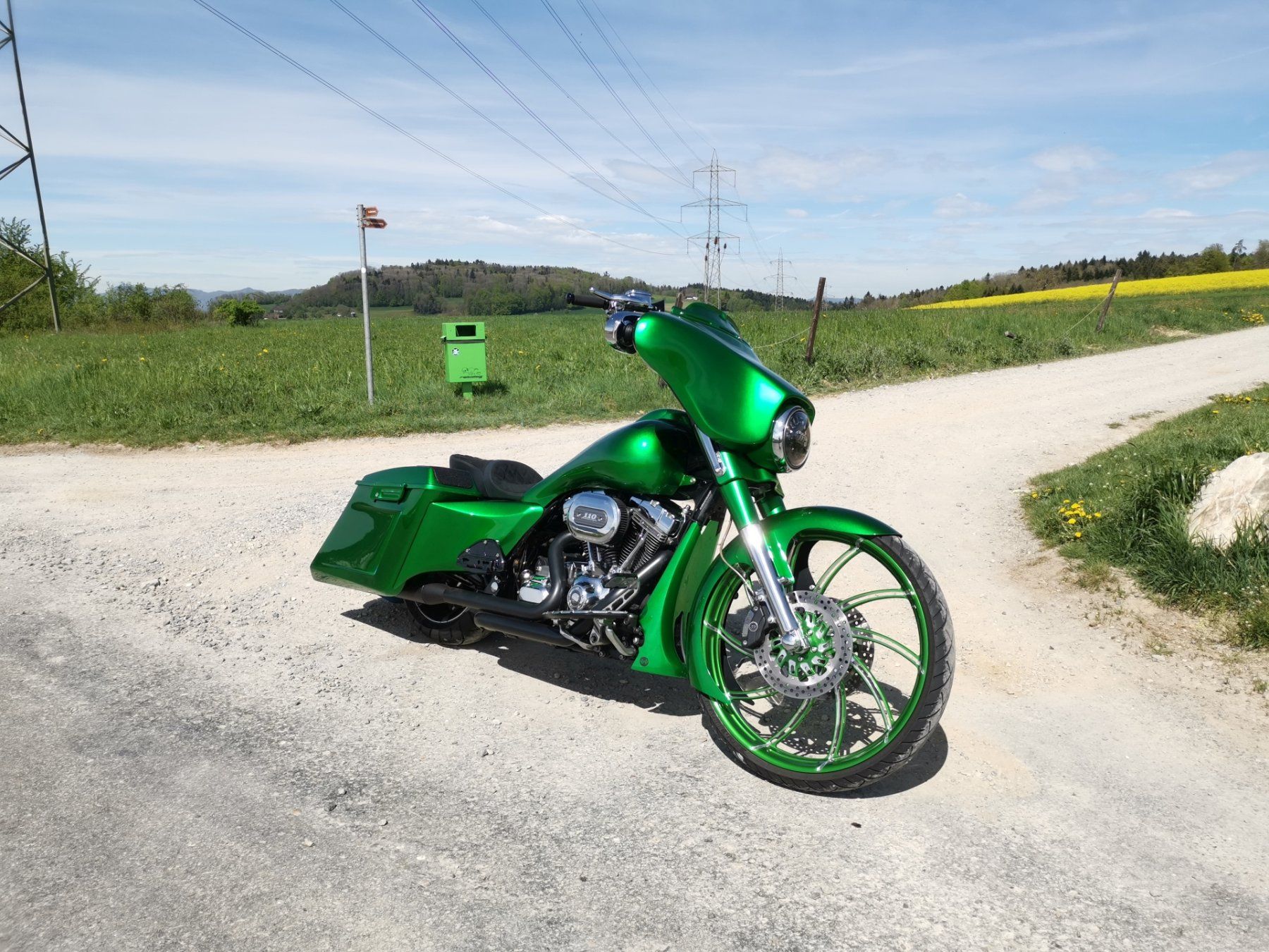 Harley-Davidson Touring: Harley-Davidson FLHXSE CVO Street Glide Bagger – Usato da Eggenwil venduto da starsandchrome 4