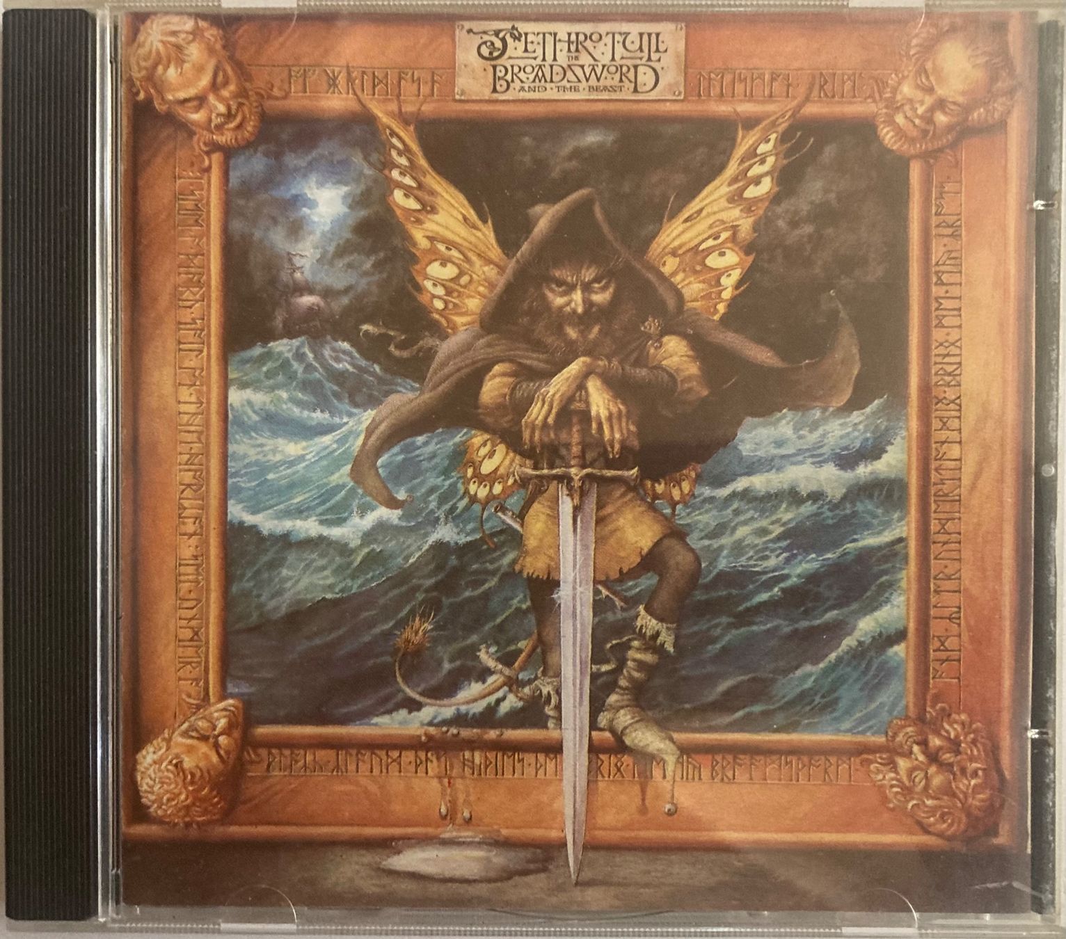 CD: JETHRO TULL - THE BROADSWORD AND THE BEAST – Usato da Poliez-Pittet venduto da Newtown-Records