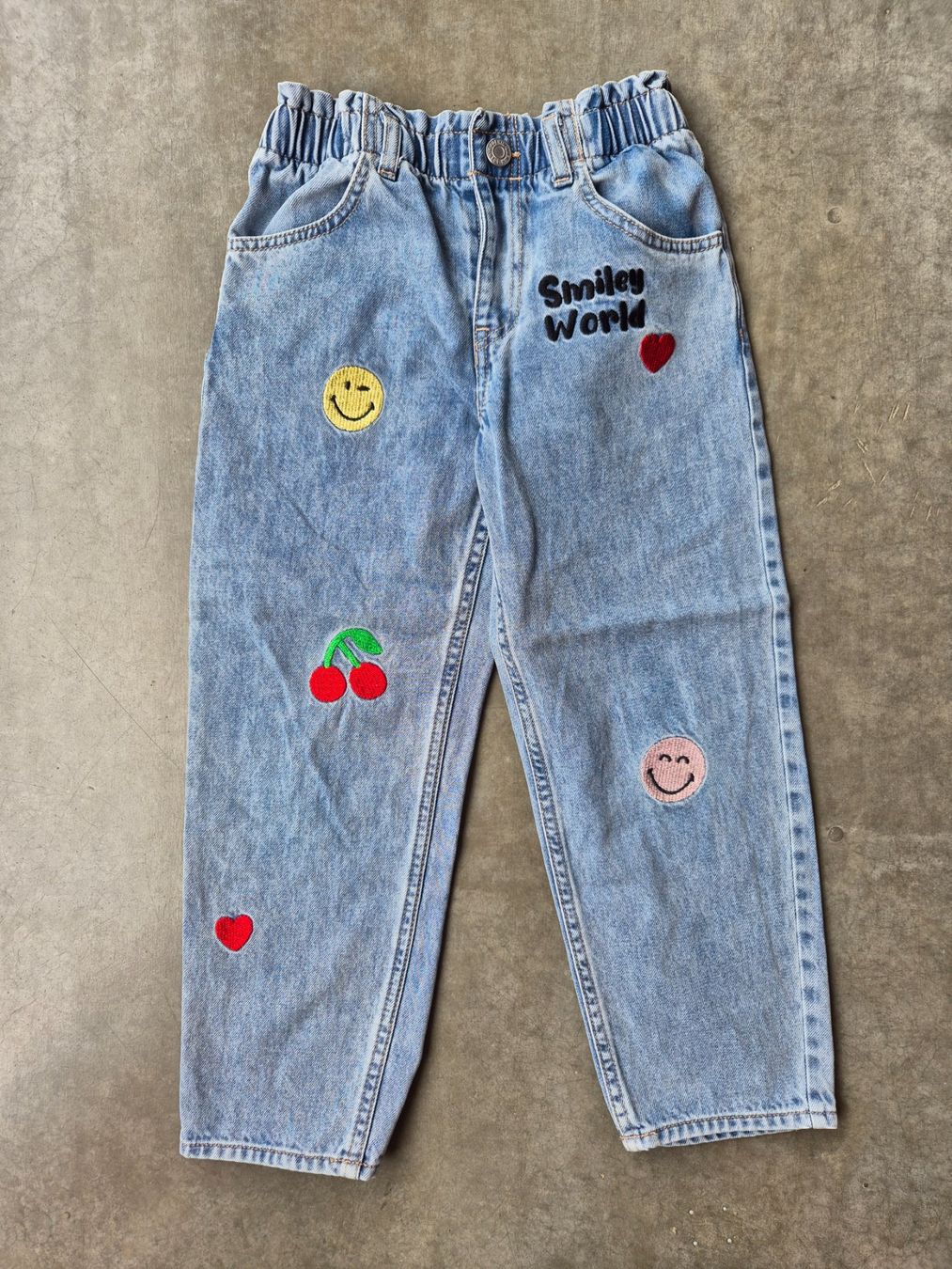 H&M Pantaloni: Paperbag Jeans von H&M Gr. 116 – Usato da Jona venduto da Mimimi87