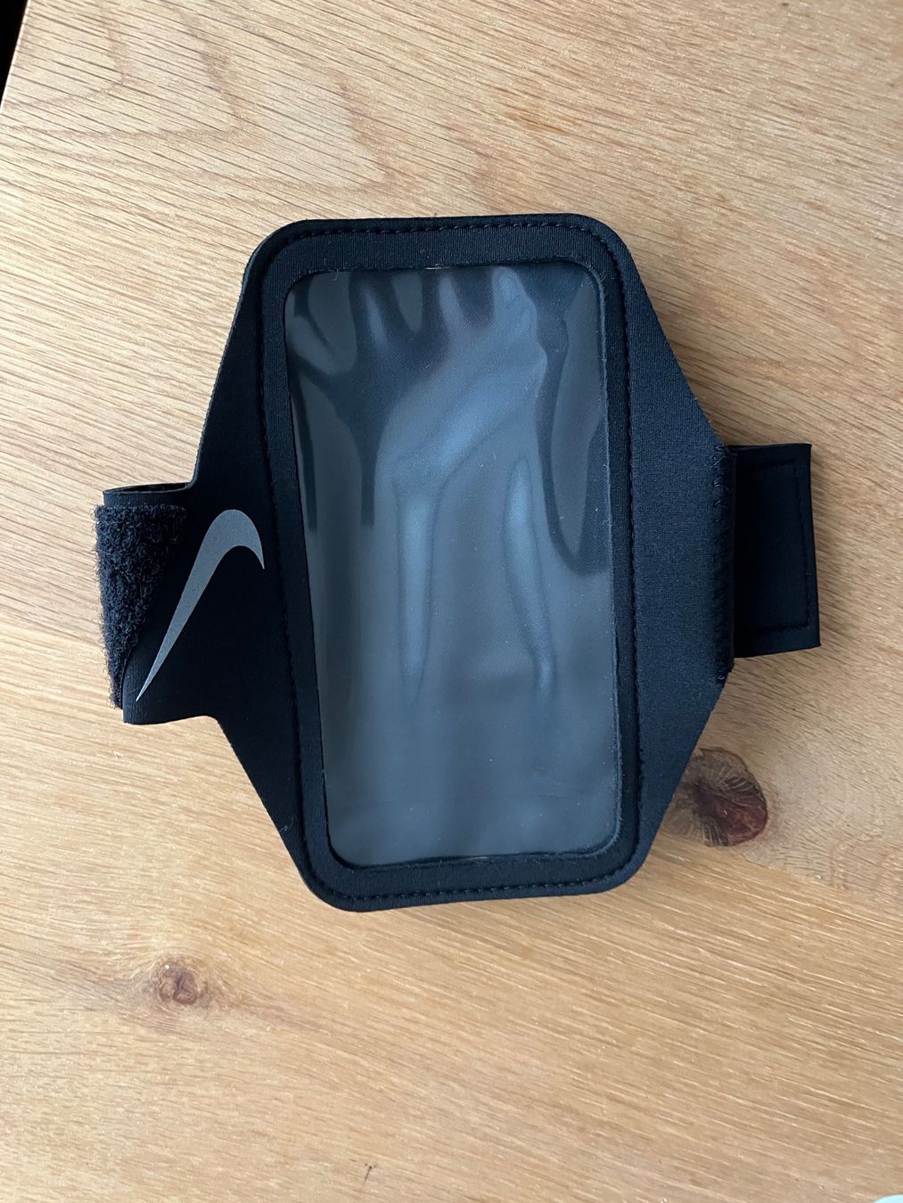 Nike Bracciali & Braccialetti: Nike Smartphone Armband – Nuovo (secondo la descrizione) da Stäfa venduto da PatrickOO7