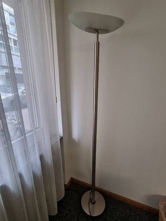 Lampen: Elegante Stehlampen / Deckenfluter – Gebraucht aus Basel von c_s_5wqn 2