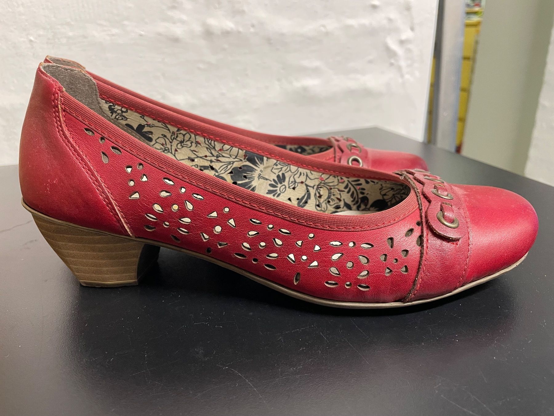 Rieker Scarpe da donna: Rieker Damen-Pumps Gr. 38 rot – Usato da Winterthur venduto da moschtli20 1