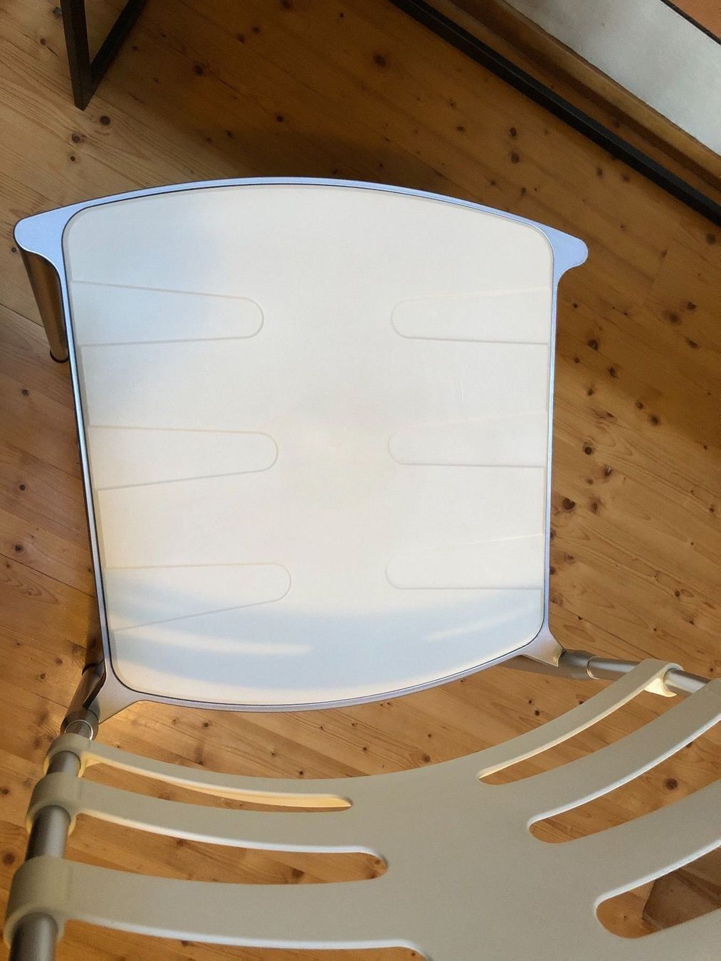 Sedie: Fritz Hansen Barhocker Ice – Usato da Unterseen venduto da Fruchtfleisch 5