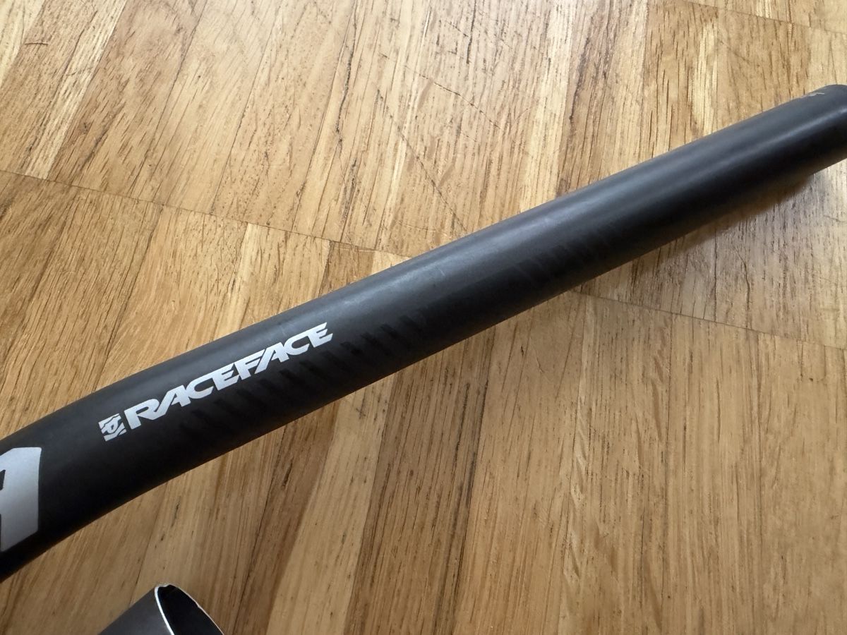 Race Face Pezzi di ricambio: Race Face Era Carbon Lenker – Nuovo (secondo la descrizione) da Laufen venduto da Tremaex 1