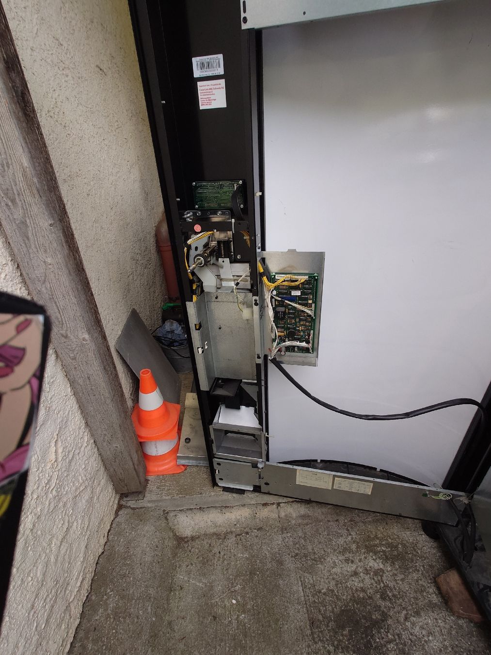 Altro per Gastronomia & Hotel: Snack Automat/ Süssigkeiten Automat – Usato da Hauenstein venduto da benin02 2
