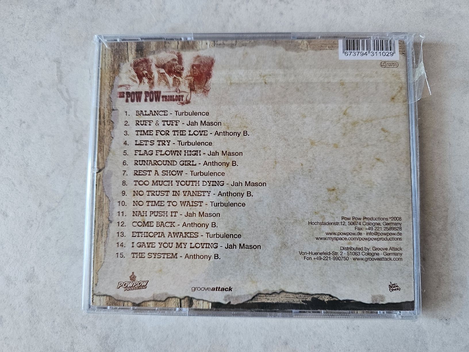 CD: The Pow Pow Trilogy  /  Fabrikneu – Nuovo e nell'imballaggio originale da Schneisingen venduto da backstore24 1