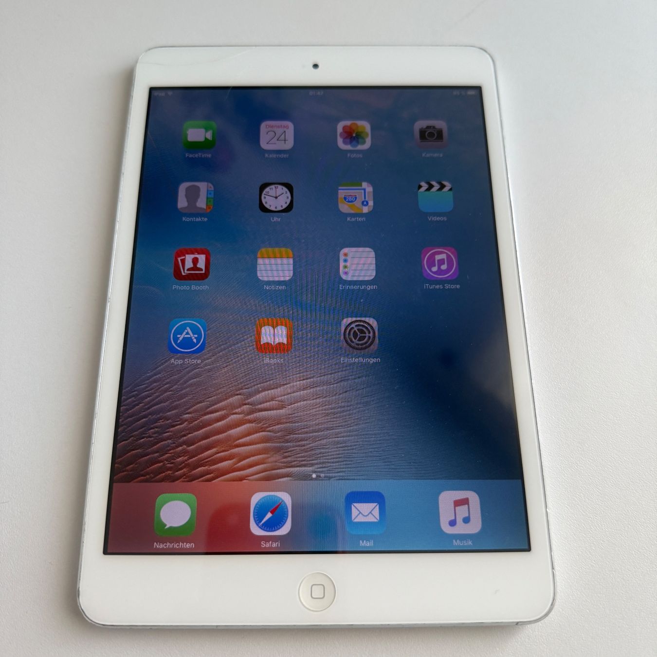 Apple Tablet PC: iPad Mini Wi-Fi A1432 Weiß Silber 16GB – Usato da Basel venduto da MY.AIRPODS.SHOP