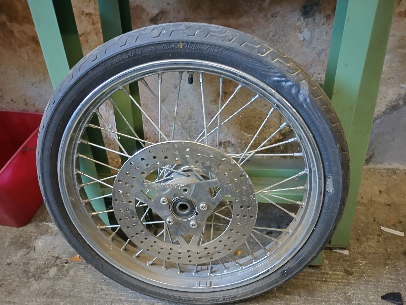 Harley-Davidson Pneus & Roues: Vorderrad Harley Davidson – D'occasion à Auw par CaroR79