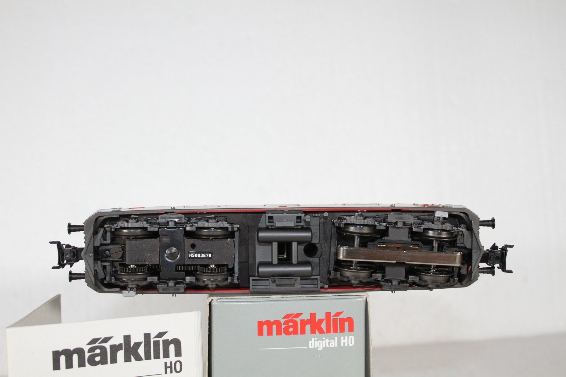 Märklin Modellini di ferrovie: Märklin 3734 SBB Re 4/4 – Usato da Triesen venduto da gleis8 7