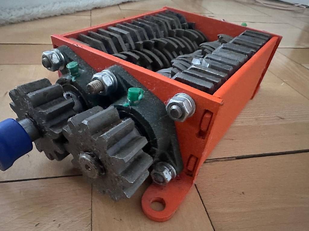 Distruggi documenti: Shredder, Abfallshredder, Industrieshredder, Zerkleinerer – Usato da Zürich venduto da Flyfish 2